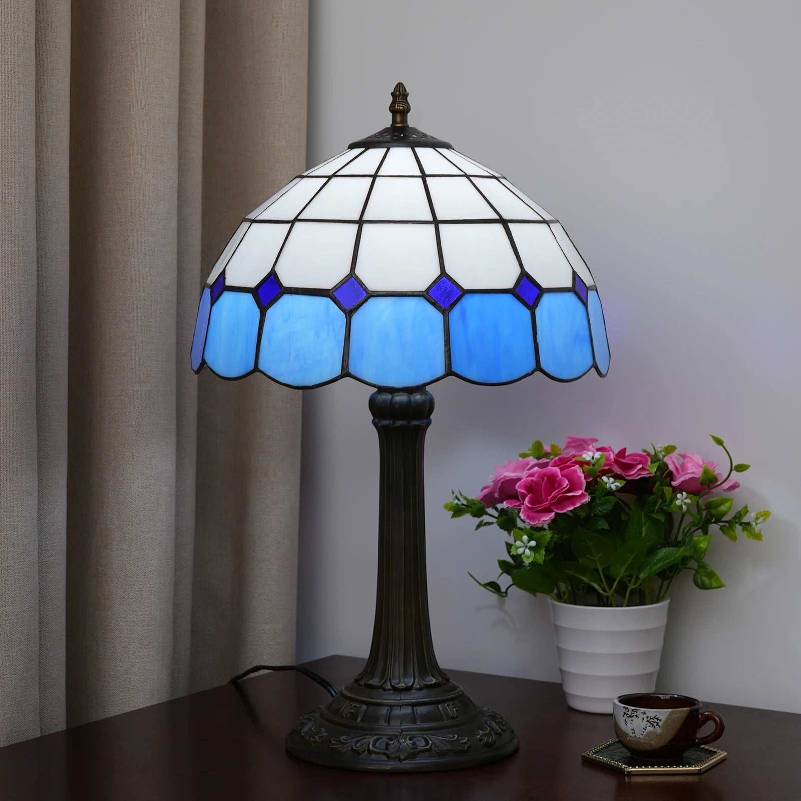 Peacock Stained Glass Table Lamp – Vintage Bedside Reading Lamp for Home Decor