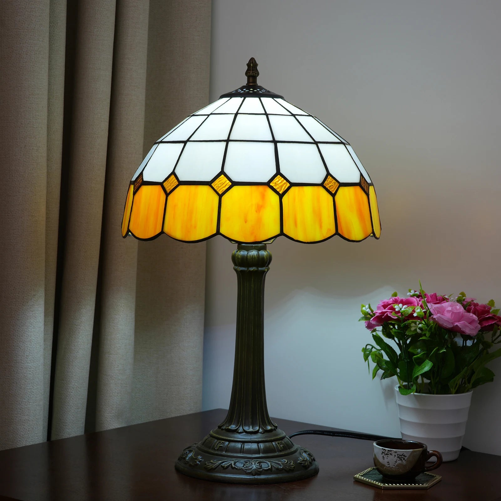 Peacock Stained Glass Table Lamp – Vintage Bedside Reading Lamp for Home Decor